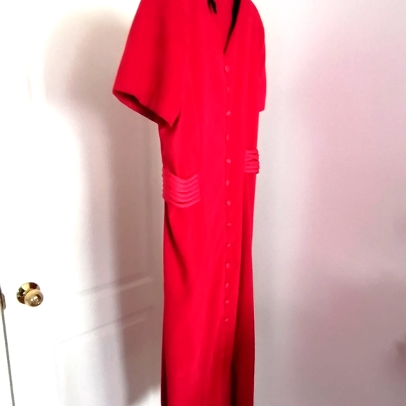 Chad's place red dress - Picture 2 of 6